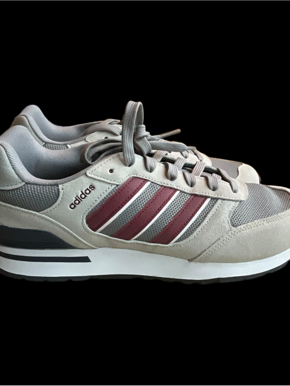 Adidas Run 70s 2.0 ID1882 Men’s Size 11.5 Gray Burgundy NWOB Retro Sneakers